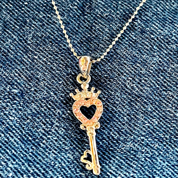 ✨HP✨ *NEW* COOKIE LEE HEART & CROWN KEY GENUINE CRYSTAL NECKLACE #25652, - Picture 2 of 5